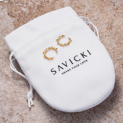 Kolczyki nausznice Savicki: srebrne pozłacane, cyrkonie